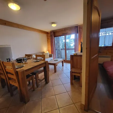 Apartment Ecrins A4, 1 Bedroom With Bunk Room, Samoens