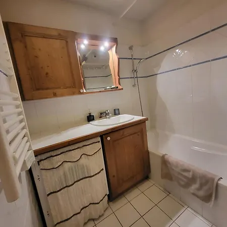 Apartment Ecrins A4, 1 Bedroom With Bunk Room, Samoens