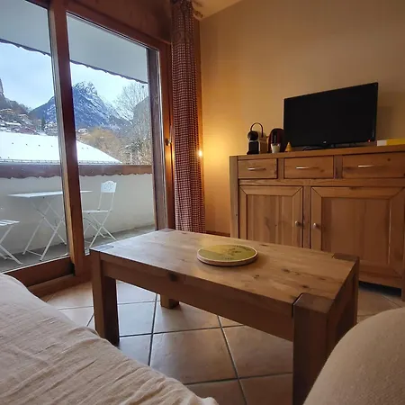 Apartment Ecrins A4, 1 Bedroom With Bunk Room, Samoens